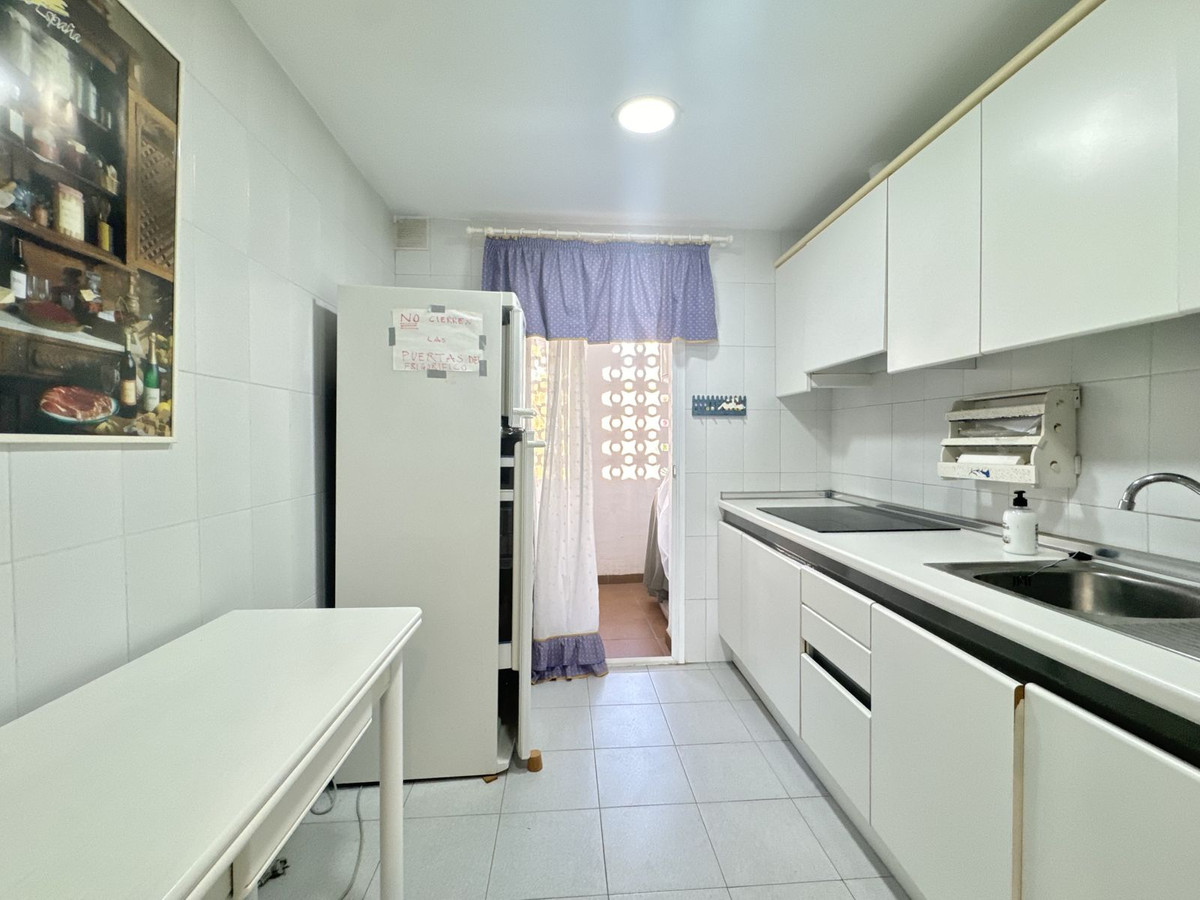 Piso de 3 Dormitorios en venta en Cancelada, Estepona