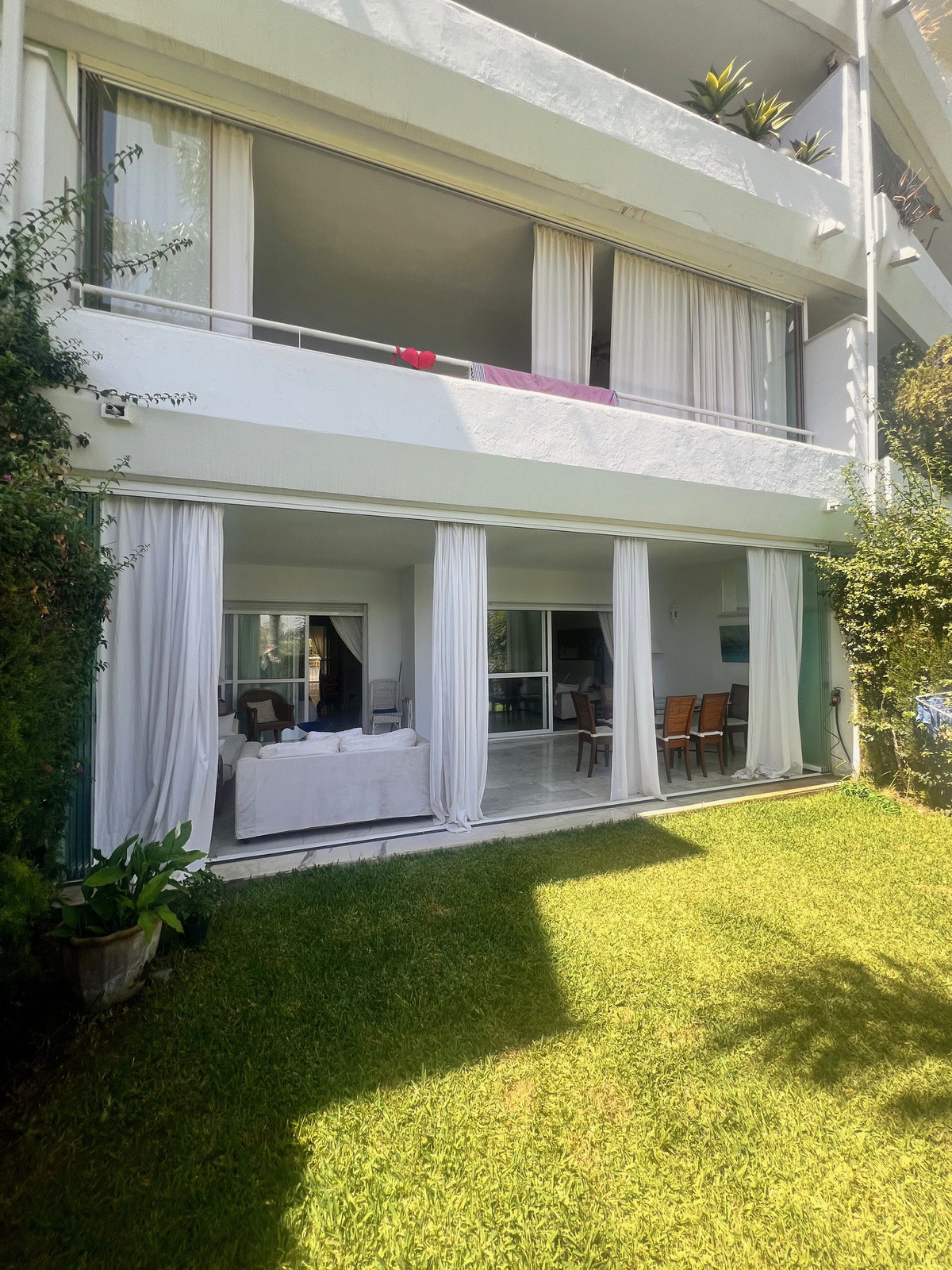 Piso de 3 Dormitorios y 3 Baños en alquiler en Guadalmina Baja, San Pedro de Alcántara