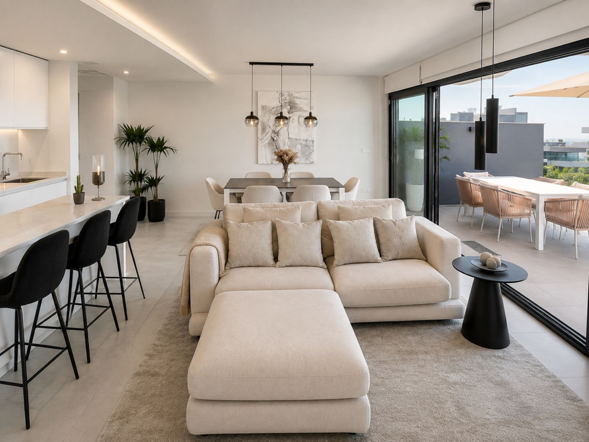 Piso de 3 Dormitorios y 2 Baños en venta en Nueva Milla de Oro, Estepona