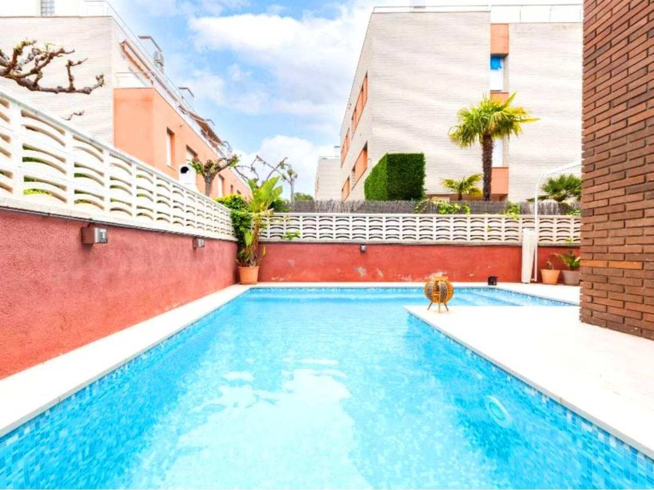 Casa Adosada de 3 Dormitorios en venta en Torredembarra