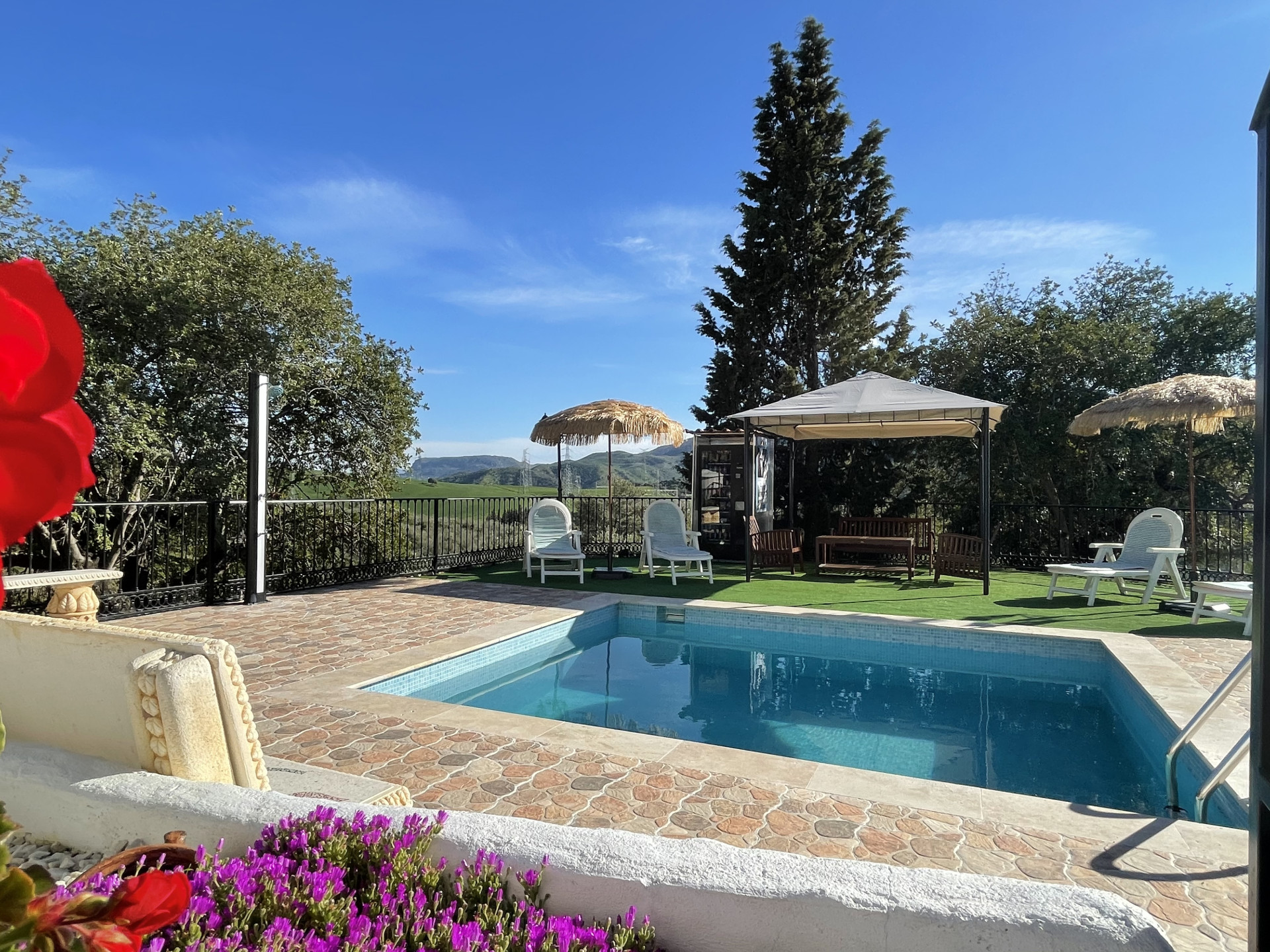 2 Bed - Country House for Sale in El Chorro