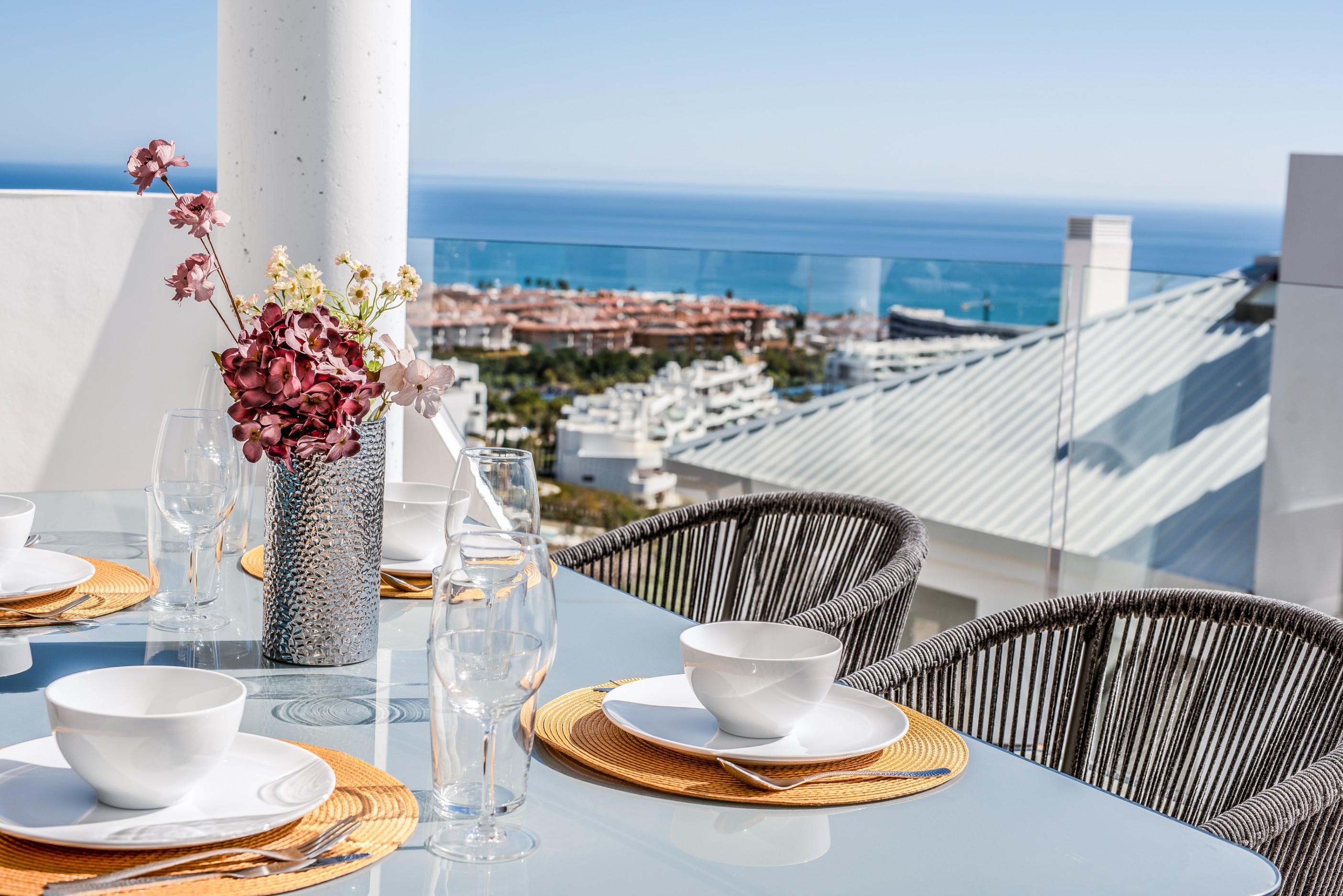 Piso de 2 Dormitorios y 2 Baños en venta en Benalmádena Costa