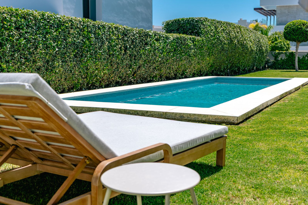Casa de 4 Dormitorios en venta en Cancelada, Estepona