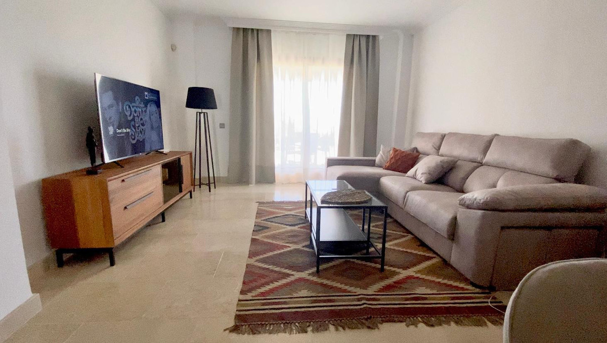 Piso de 2 Dormitorios y 2 Baños en alquiler en Benahavís