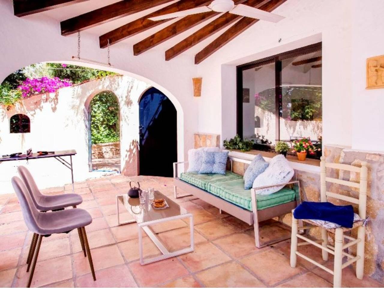 Casa Adosada de 4 Dormitorios y 3 Baños en venta en Xàbia