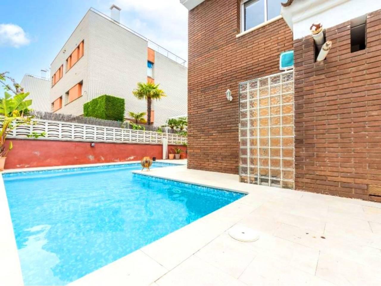 Casa Adosada de 3 Dormitorios en venta en Torredembarra