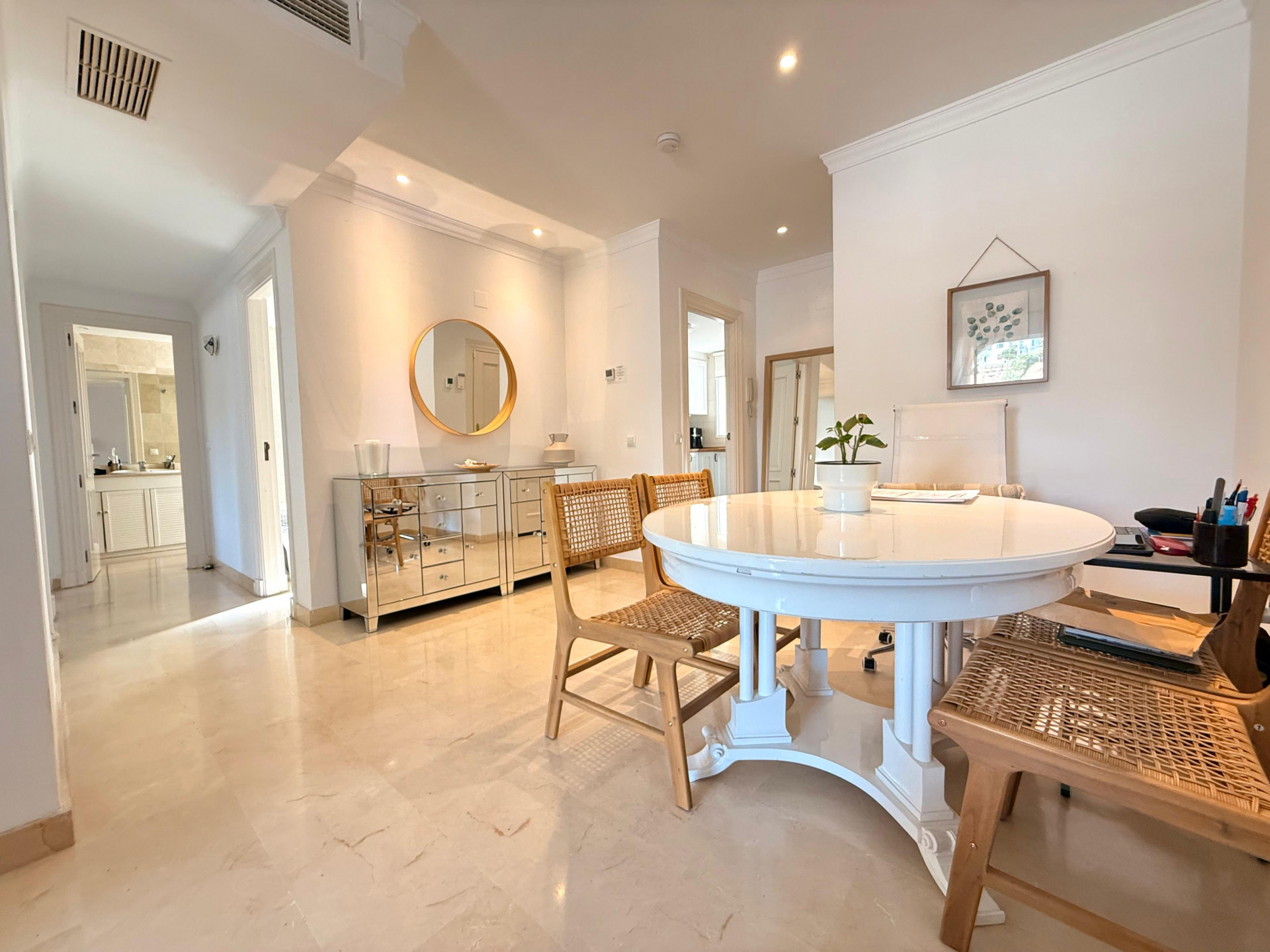 Piso de 2 Dormitorios en venta en La Quinta, Benahavís