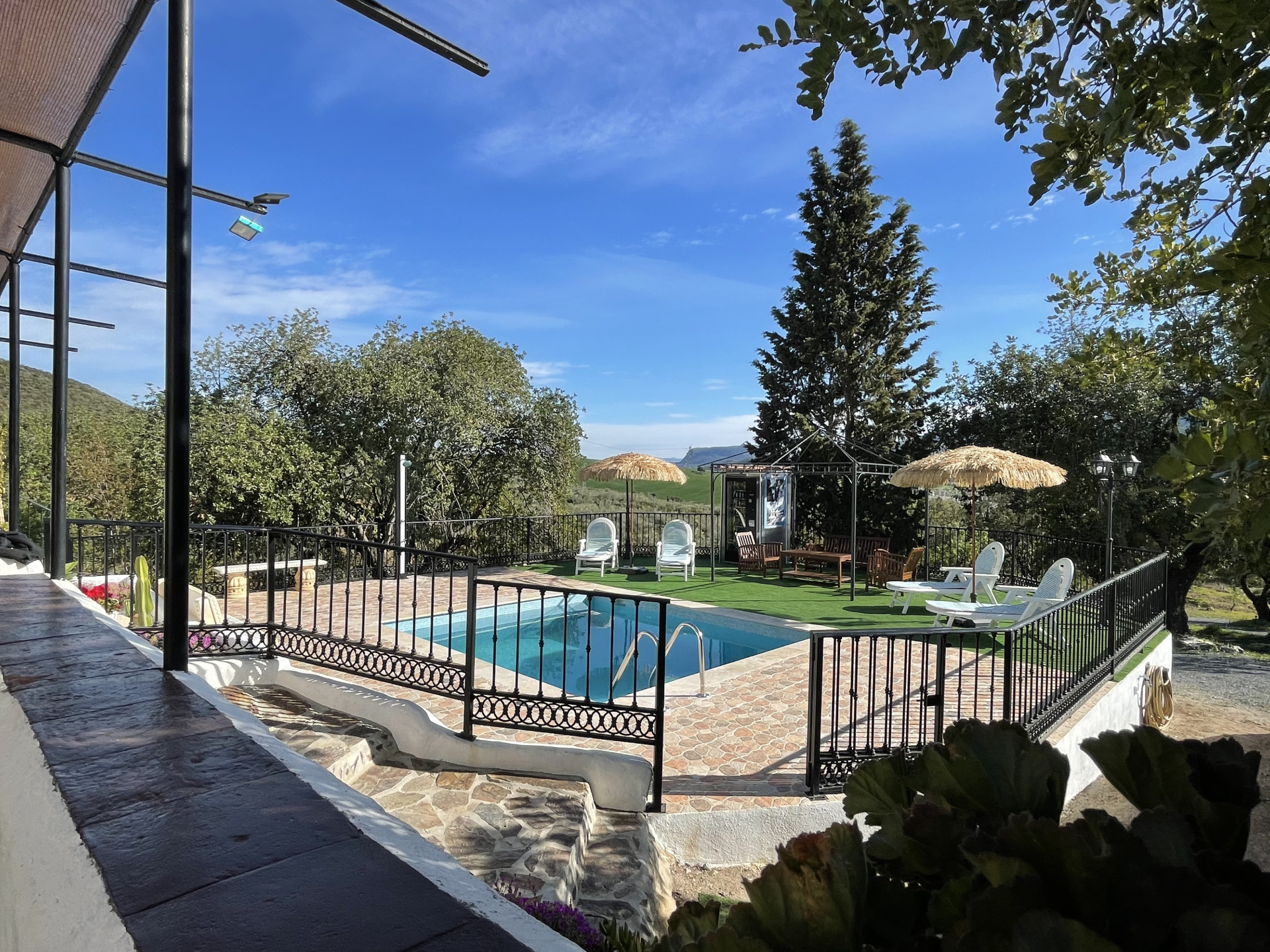 2 Bed - Country House for Sale in El Chorro