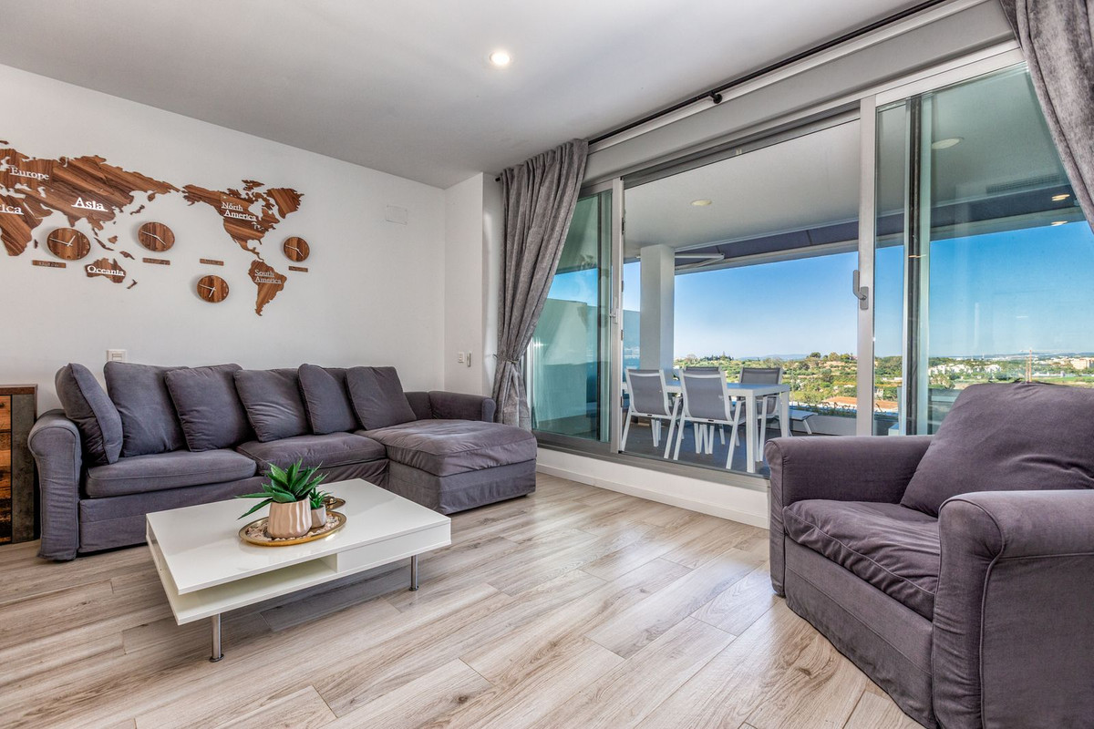 Piso de 2 Dormitorios y 2 Baños en venta en Cancelada