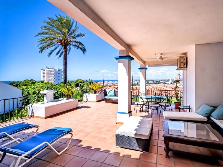 Casa de 4 Dormitorios y 3 Baños en venta en Nueva Andalucía, Marbella
