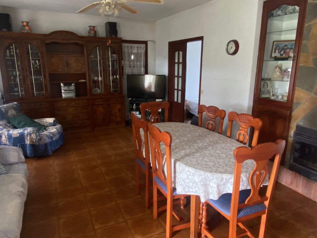 5 кровать 3 ванна Вилла для продажи в New Golden Mile, Estepona
