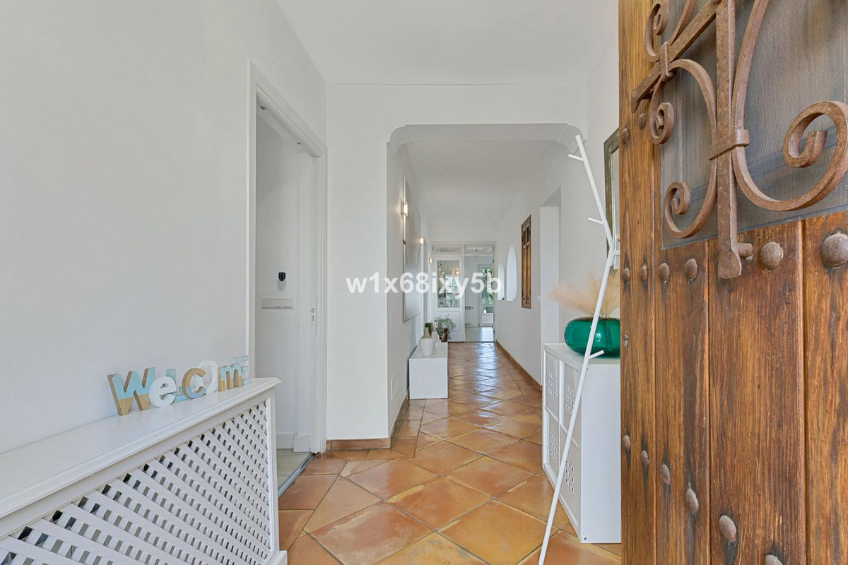5 спални, 4 бани - Вила за продажба в San Pedro de Alcántara