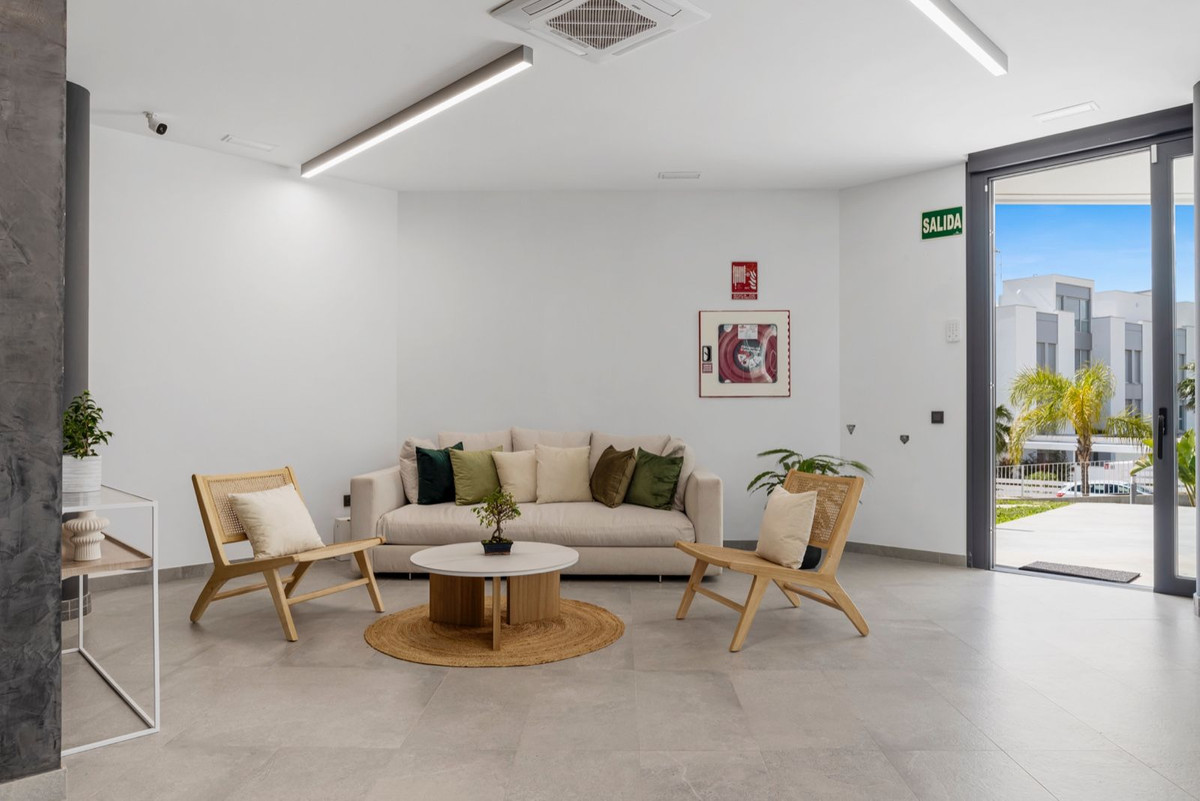 Piso de 2 Dormitorios y 2 Baños en venta en Cancelada