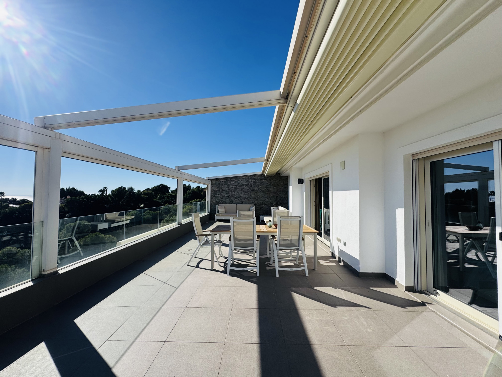 Ático de 3 Dormitorios y 3 Baños en venta en Milla de Oro, Marbella