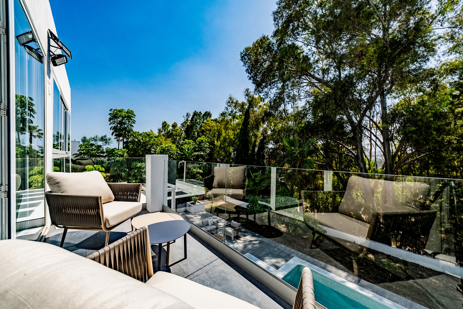 Casa de 4 Dormitorios y 5 Baños en alquiler en Nueva Andalucía, Marbella