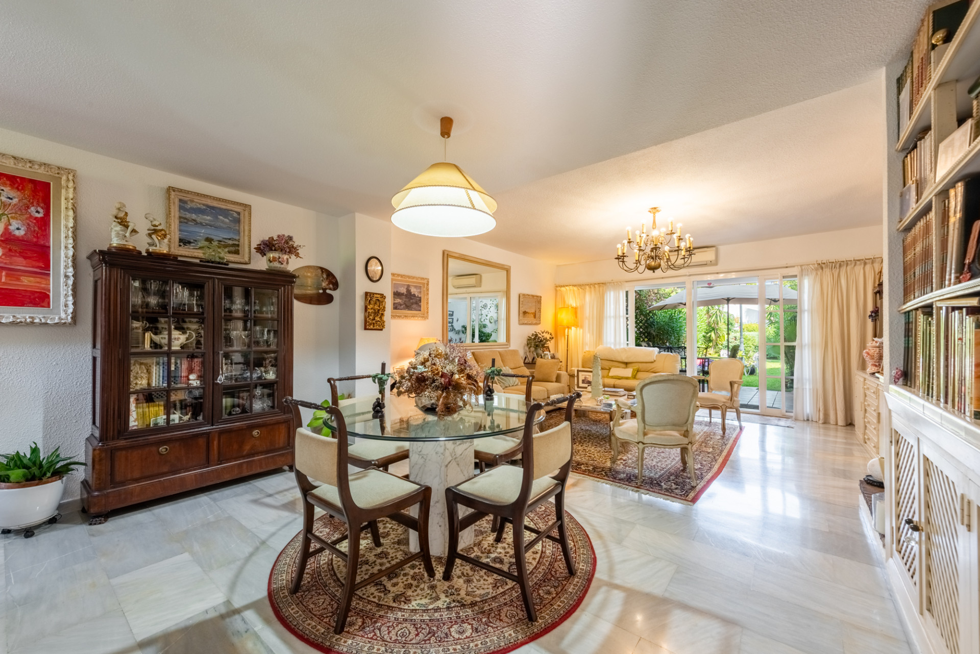 Casa Adosada de 3 Dormitorios y 2 Baños en venta en Estepona