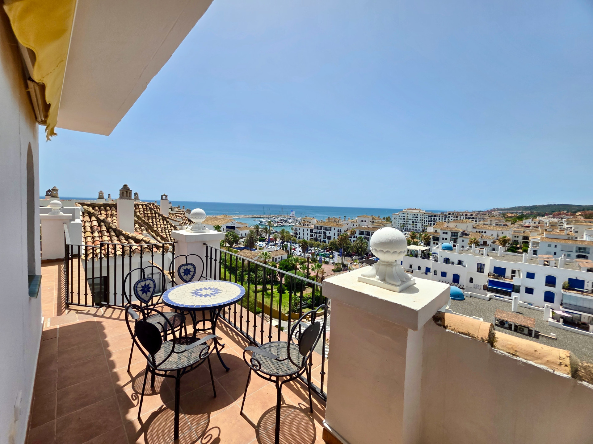 Ático de 3 Dormitorios en venta en La Duquesa