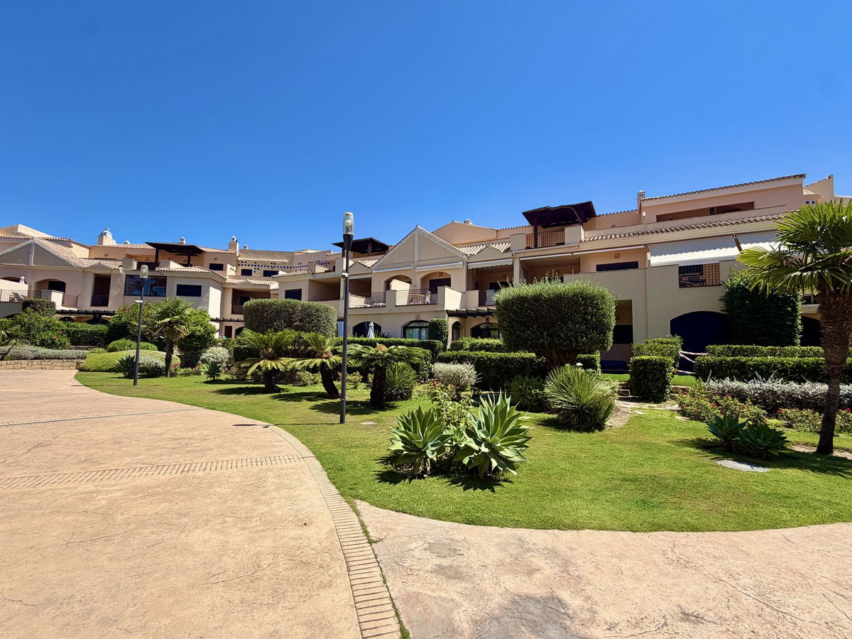 Piso de 2 Dormitorios y 2 Baños en venta en Puerto Banús