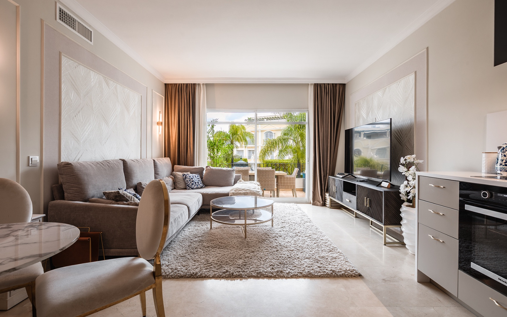 3 спални, 2 бани - Редова къща за продажба в Nueva Andalucia, Marbella