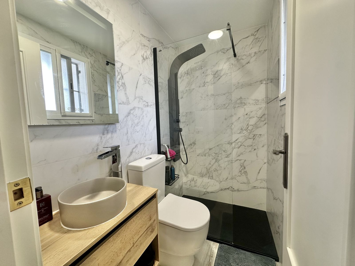Piso de 2 Dormitorios y 2 Baños en venta en La Cala de Mijas