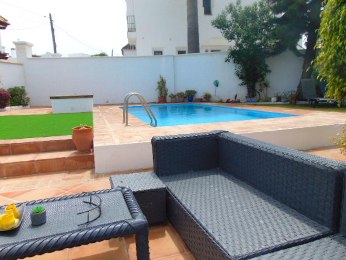 Casa de 4 Dormitorios en venta en San Pedro de Alcántara