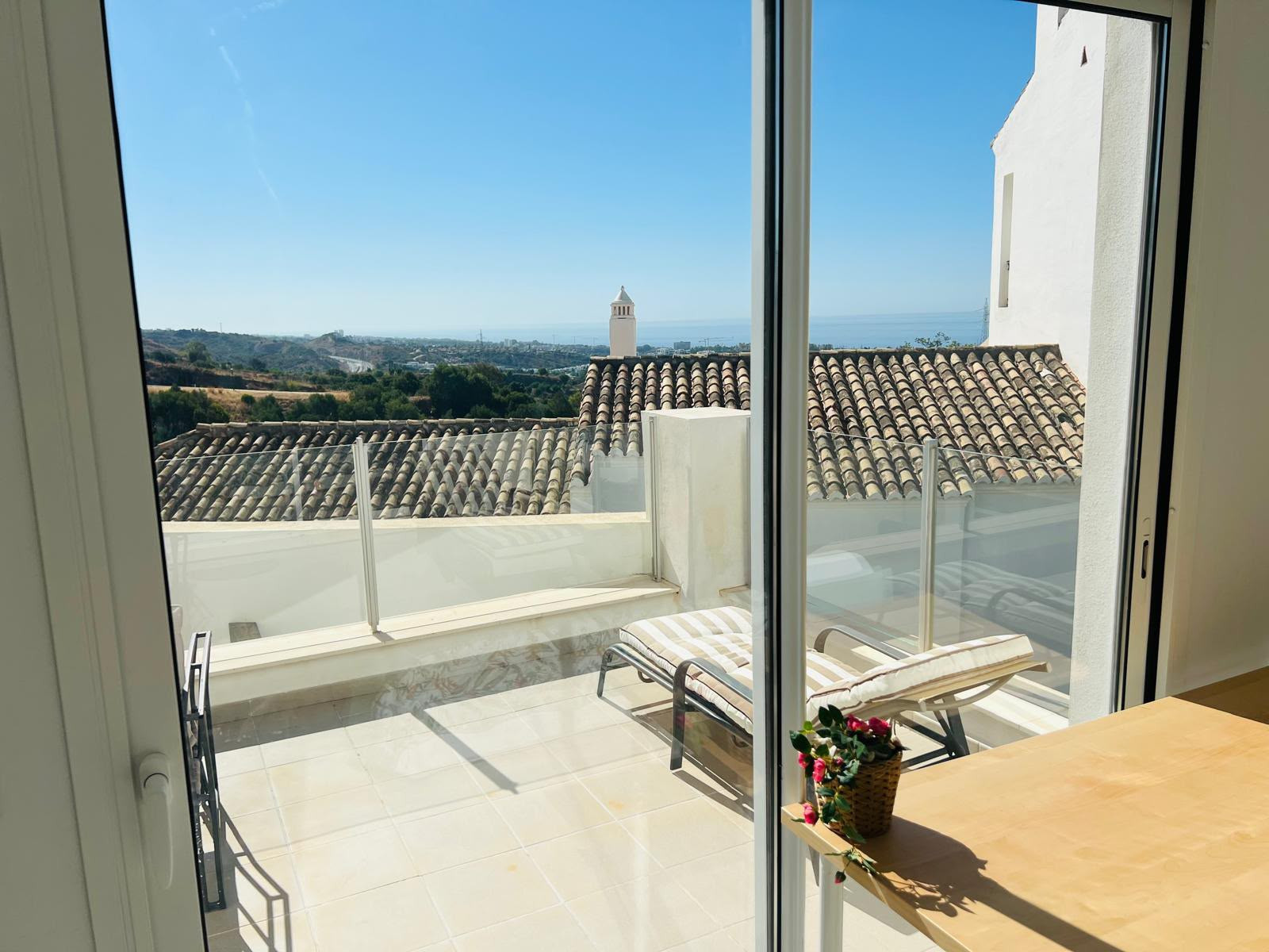 Ático de 3 Dormitorios y 3 Baños en venta en Los Monteros, Marbella