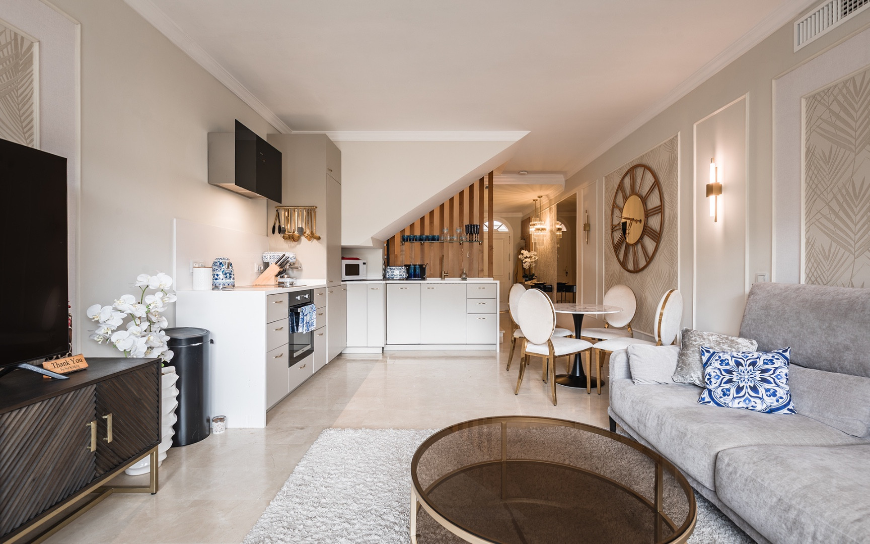 3 спални, 2 бани - Редова къща за продажба в Nueva Andalucia, Marbella
