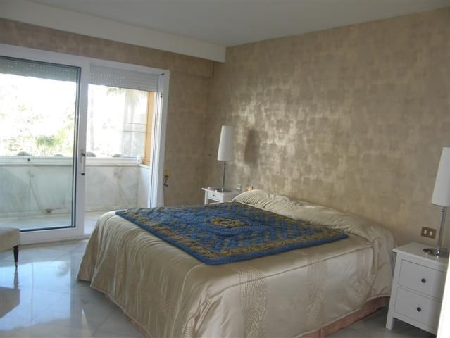 1 Bed - Apartment for Sale in Nueva Andalucia, Marbella