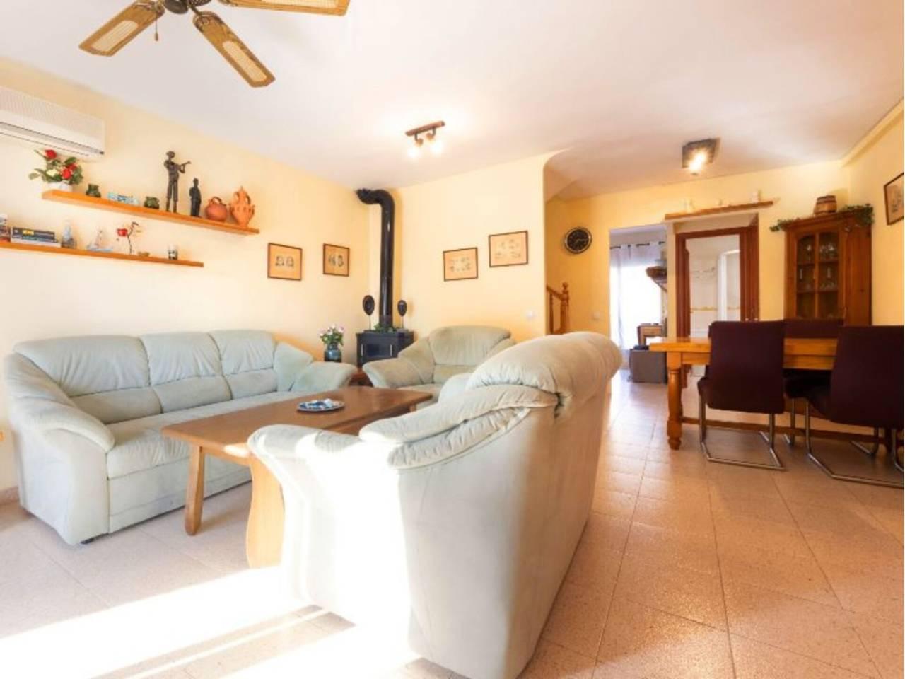 Casa Adosada de 3 Dormitorios y 2 Baños en venta en Torredembarra