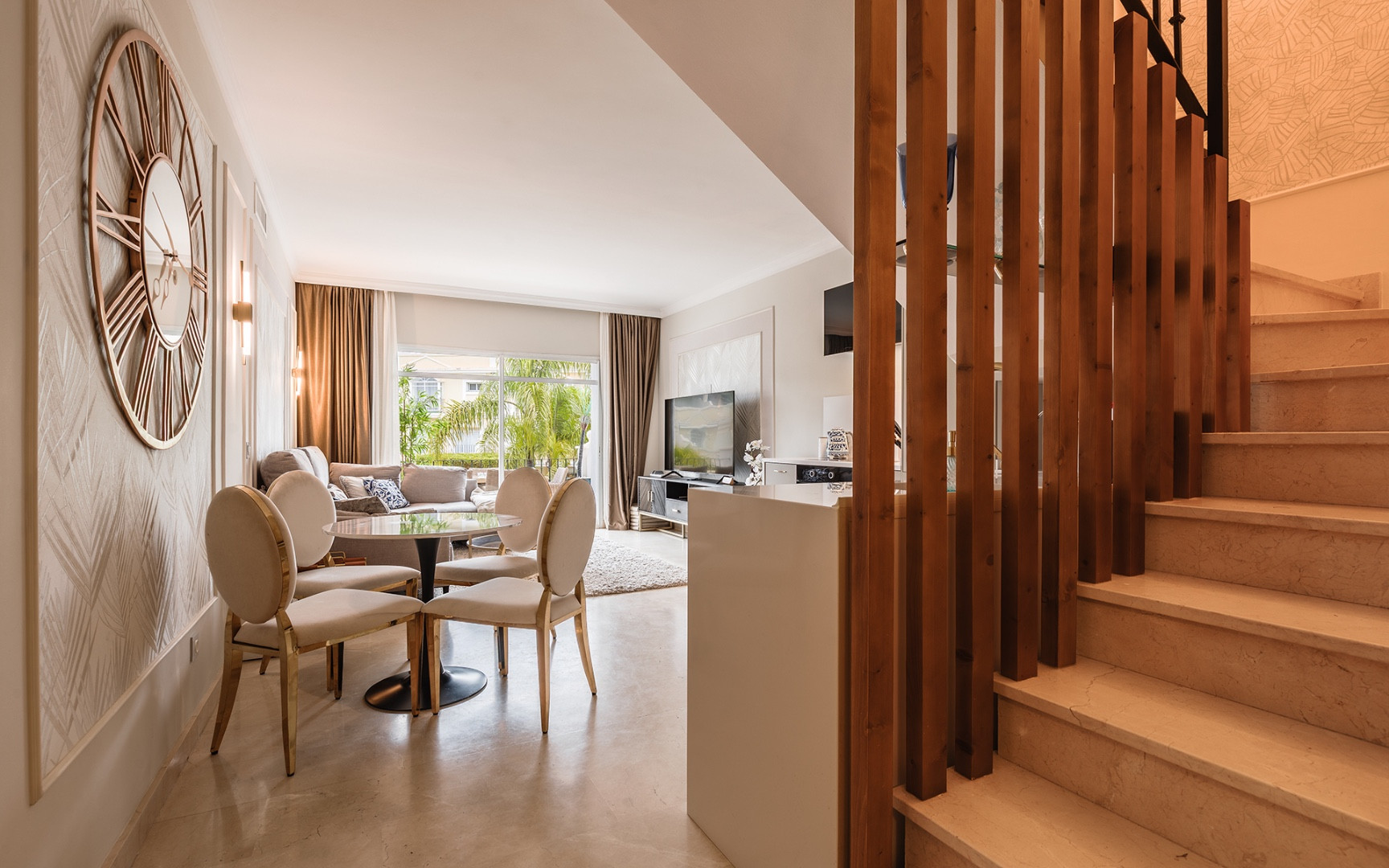 3 спални, 2 бани - Редова къща за продажба в Nueva Andalucia, Marbella