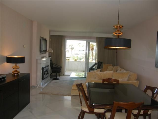 1 Bed - Apartment for Sale in Nueva Andalucia, Marbella