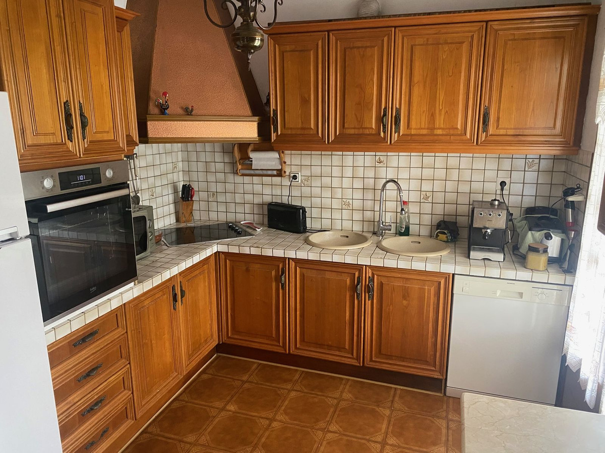5 кровать 3 ванна Вилла для продажи в New Golden Mile, Estepona