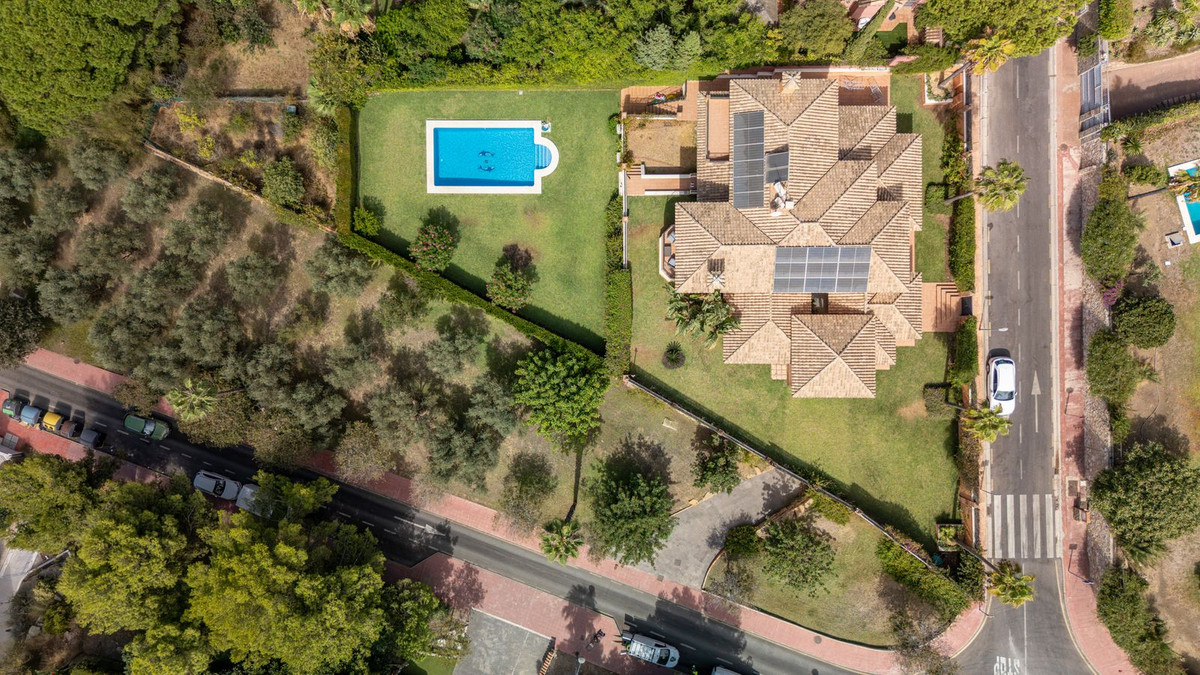 Casa de 6 Dormitorios en venta en Benalmádena Costa