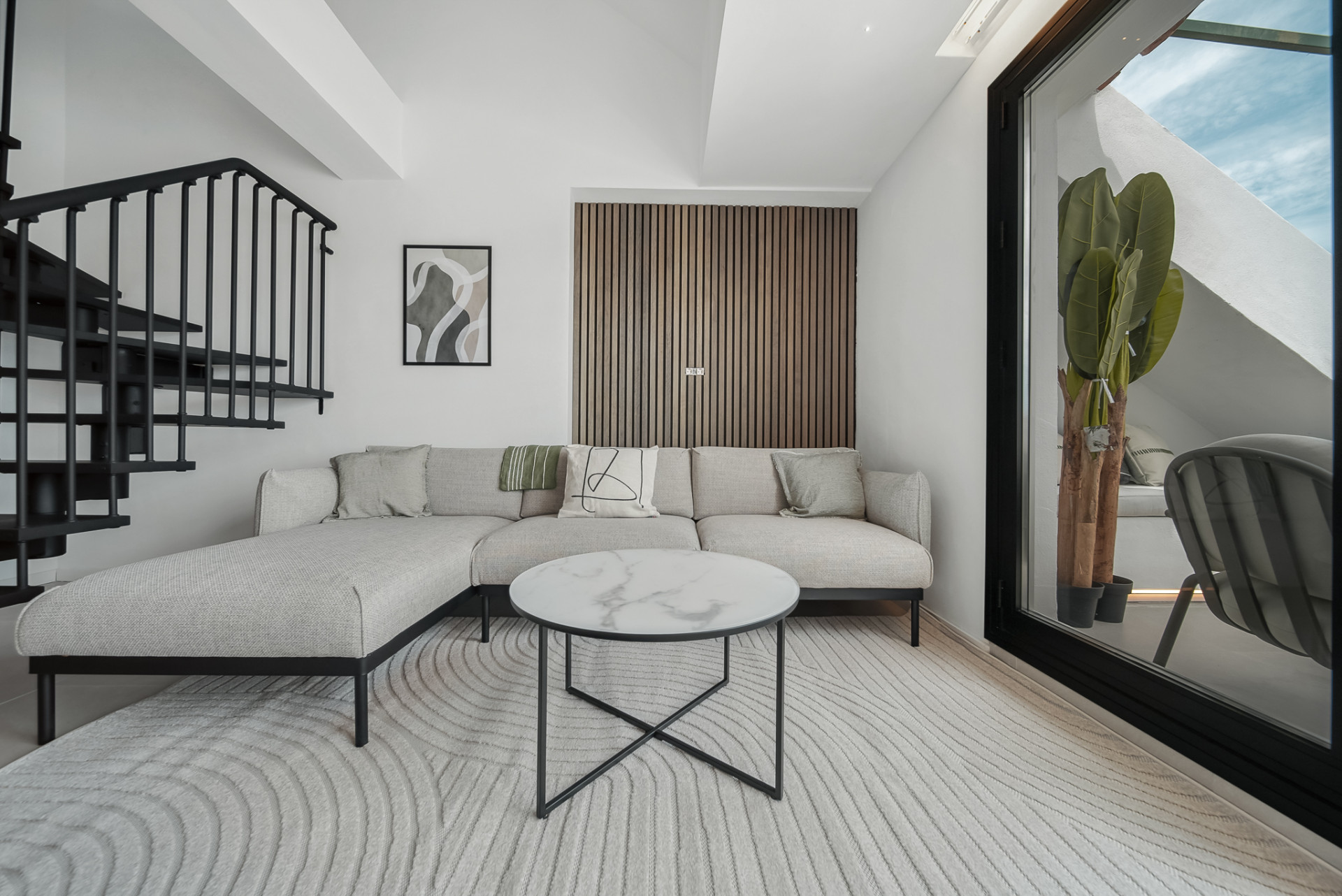 Casa Adosada de 3 Dormitorios y 2 Baños en venta en Nueva Andalucía, Marbella