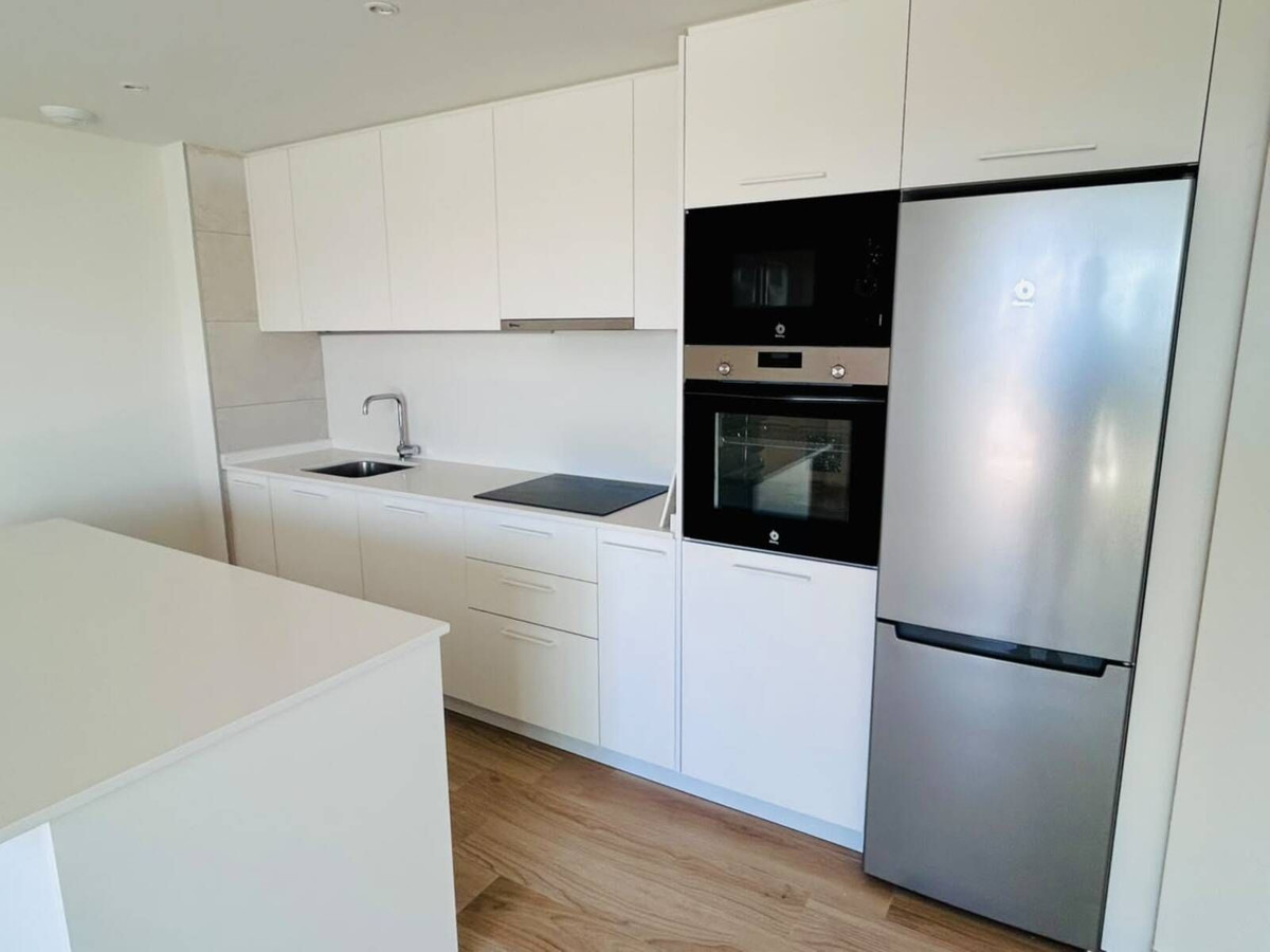 Piso de 3 Dormitorios en venta en Nueva Andalucía, Marbella