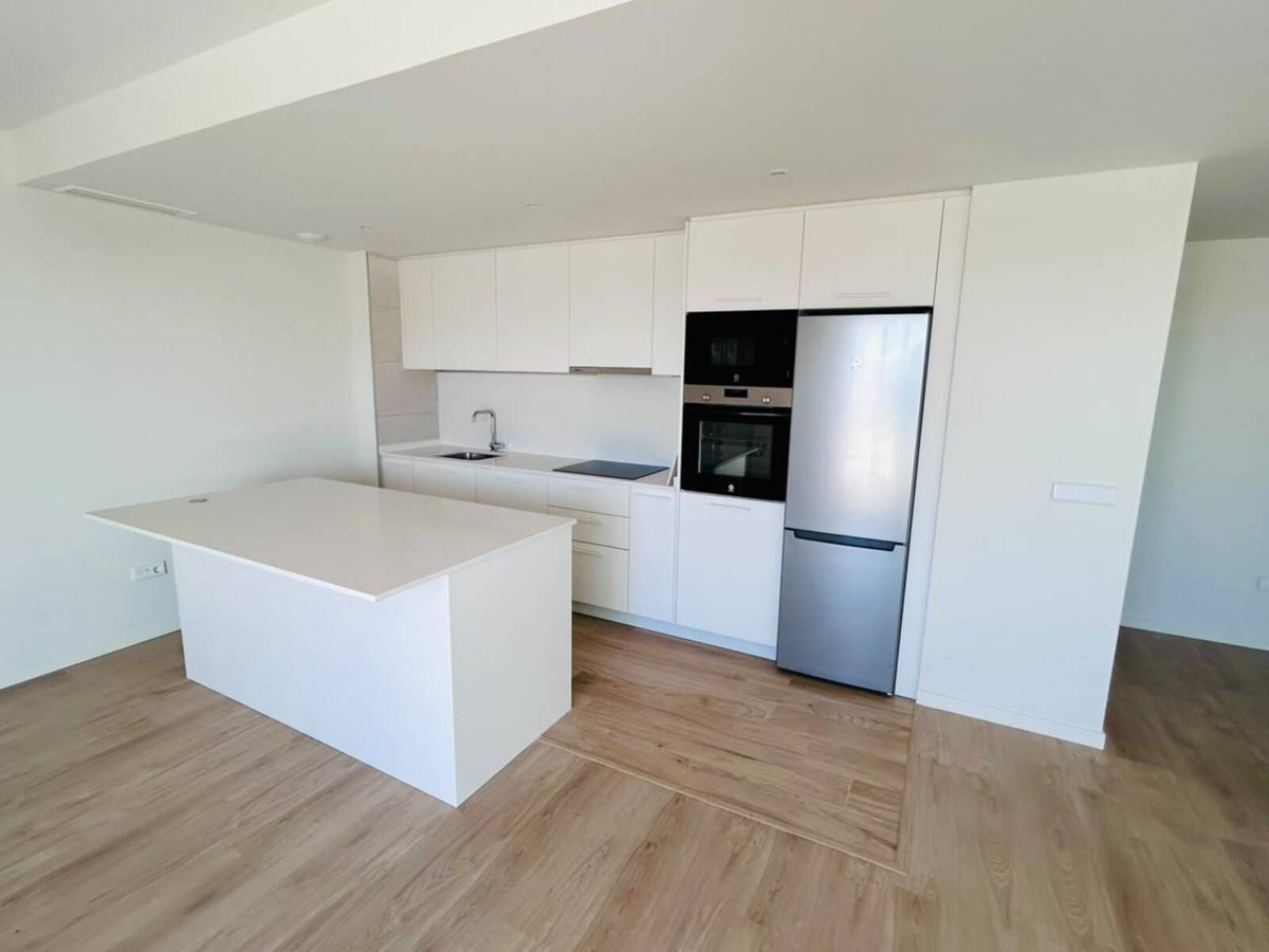 Piso de 3 Dormitorios en venta en Nueva Andalucía, Marbella