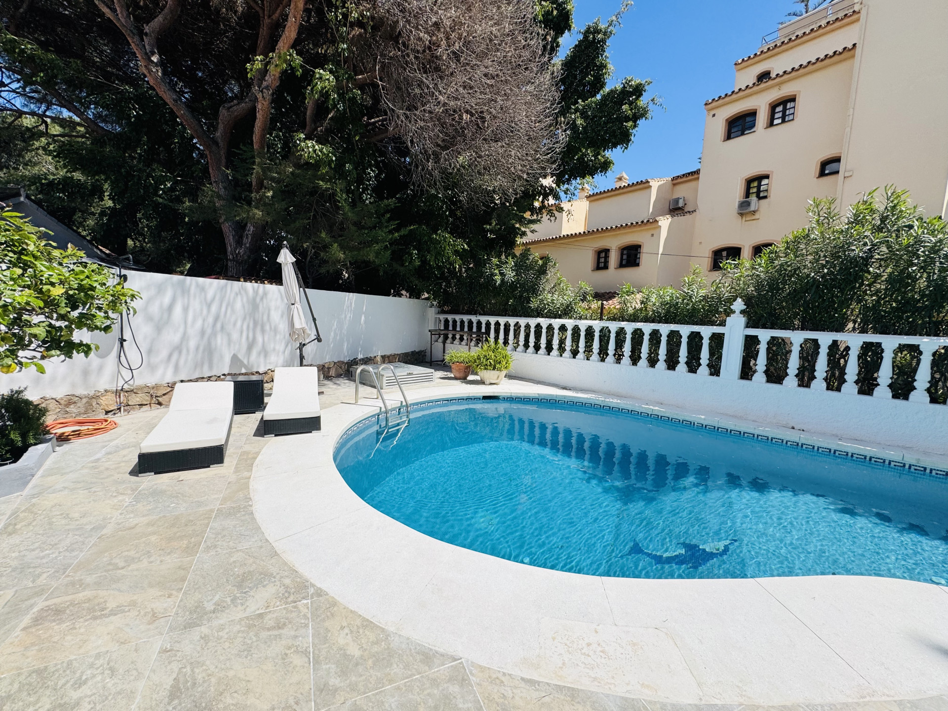 Casa de 4 Dormitorios y 3 Baños en venta en Marbesa, Marbella