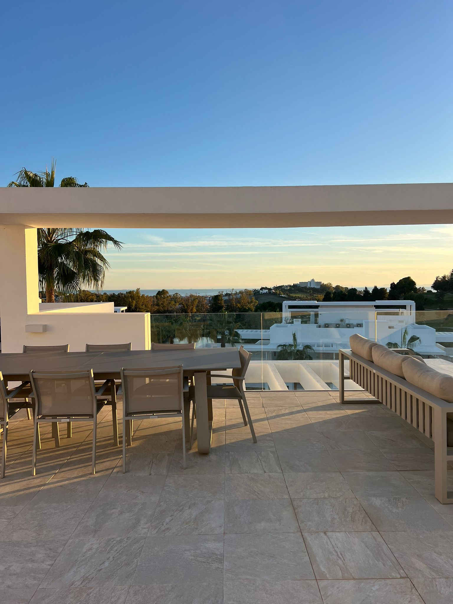 Ático de 3 Dormitorios en venta en Atalaya, Estepona