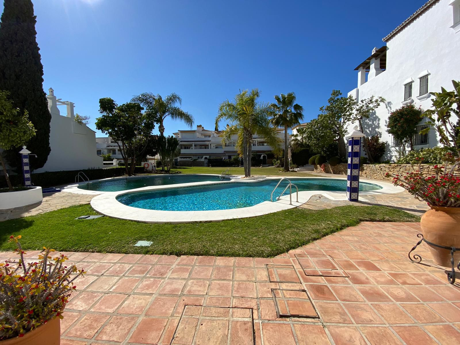 Piso de 2 Dormitorios y 2 Baños en venta en Nagüeles, Marbella