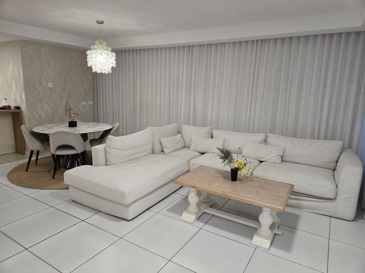 Casa de 4 Dormitorios y 4 Baños en venta en Benalmádena