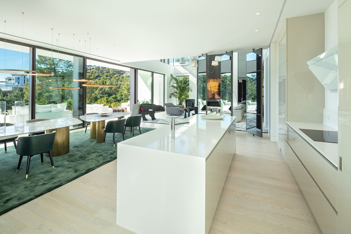Casa de 6 Dormitorios y 6 Baños en venta en Benahavís