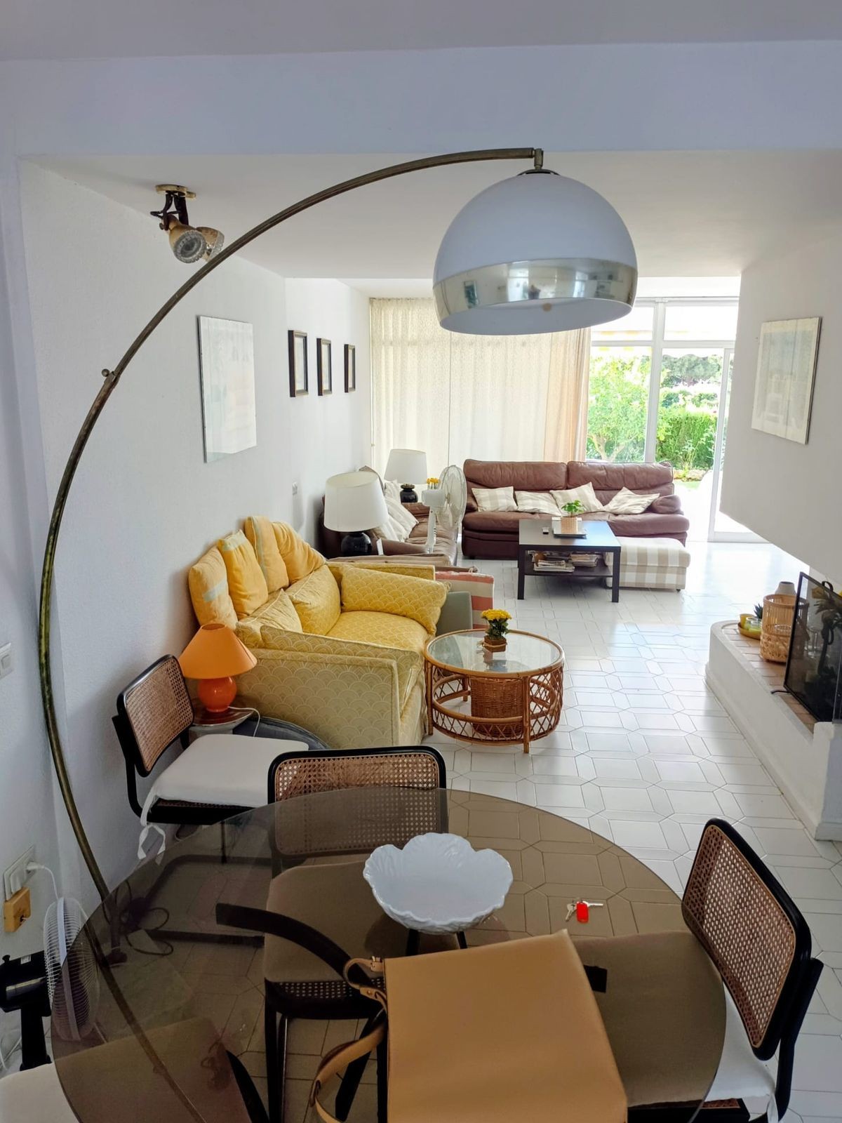 Piso de 3 Dormitorios y 2 Baños en venta en Miraflores, Mijas