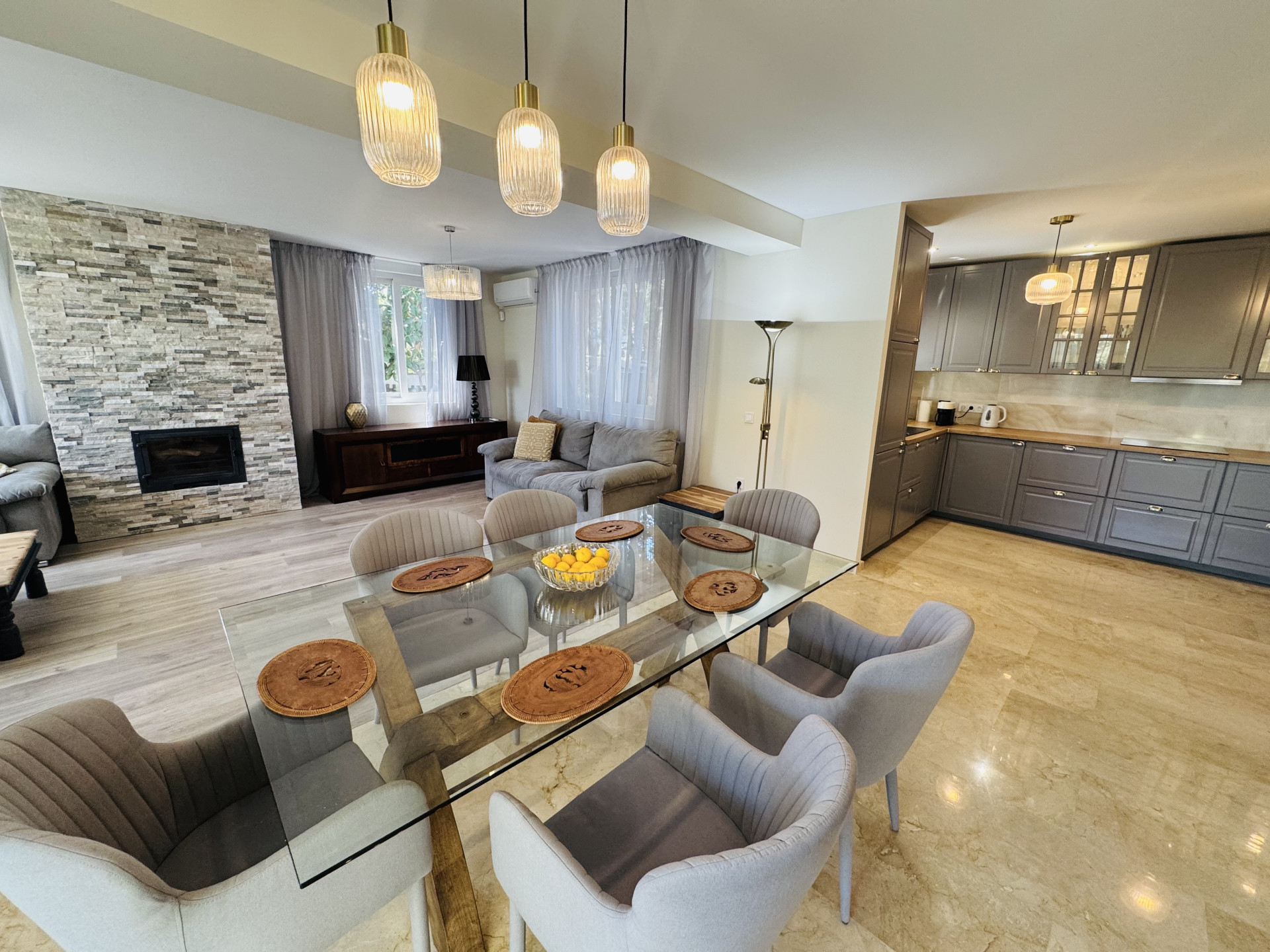 Casa de 4 Dormitorios y 3 Baños en venta en Marbesa, Marbella