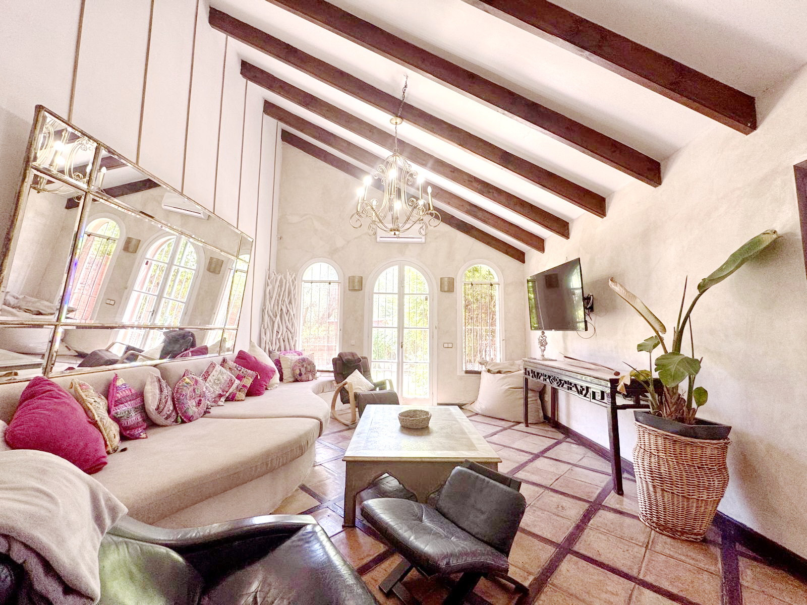 Casa de 6 Dormitorios en venta en Nueva Andalucía, Marbella