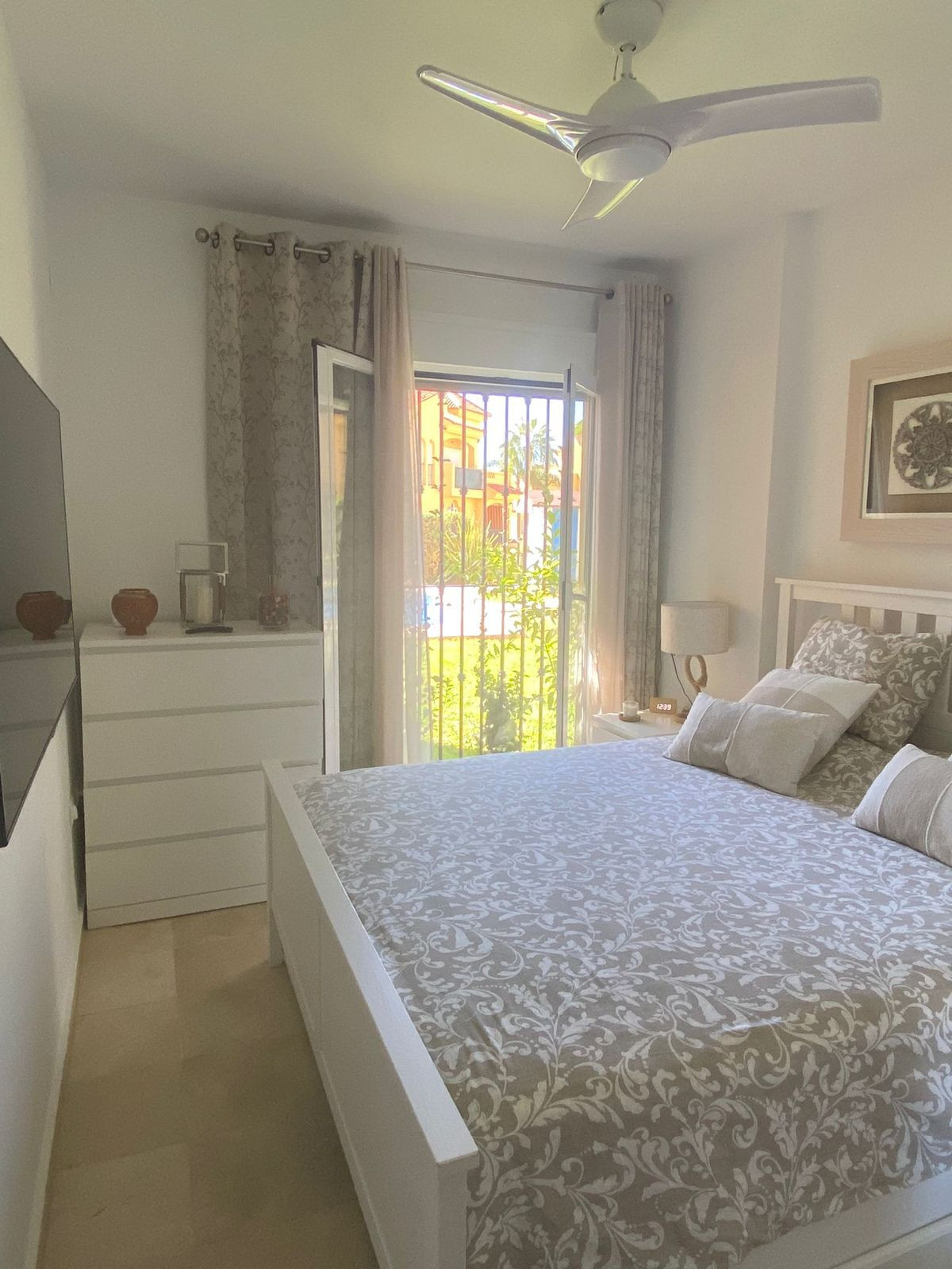 Piso de 2 Dormitorios en venta en Riviera del Sol, Mijas