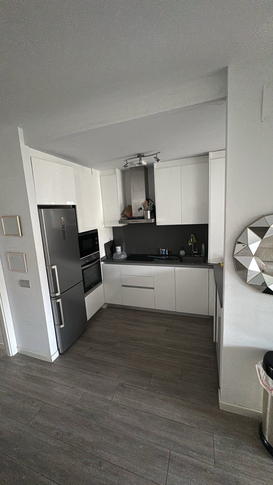 Piso de 2 Dormitorios en venta en Cancelada, Estepona