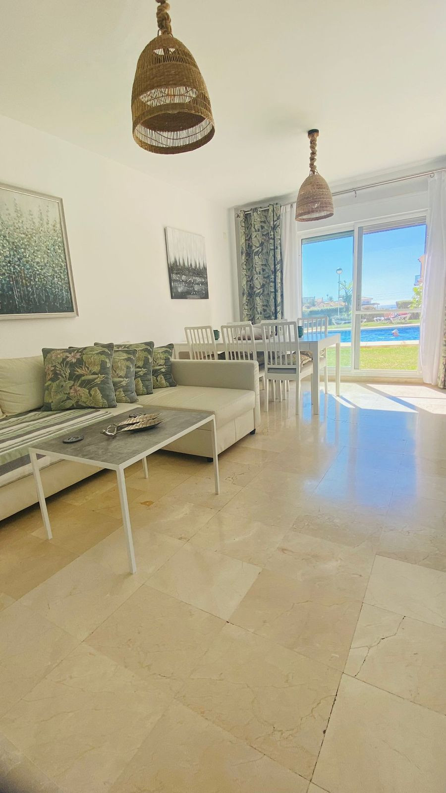 Piso de 2 Dormitorios en venta en Riviera del Sol, Mijas