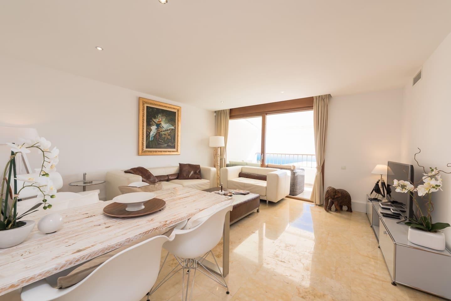 2 Bed - Apartment Holiday Rental in Marbella