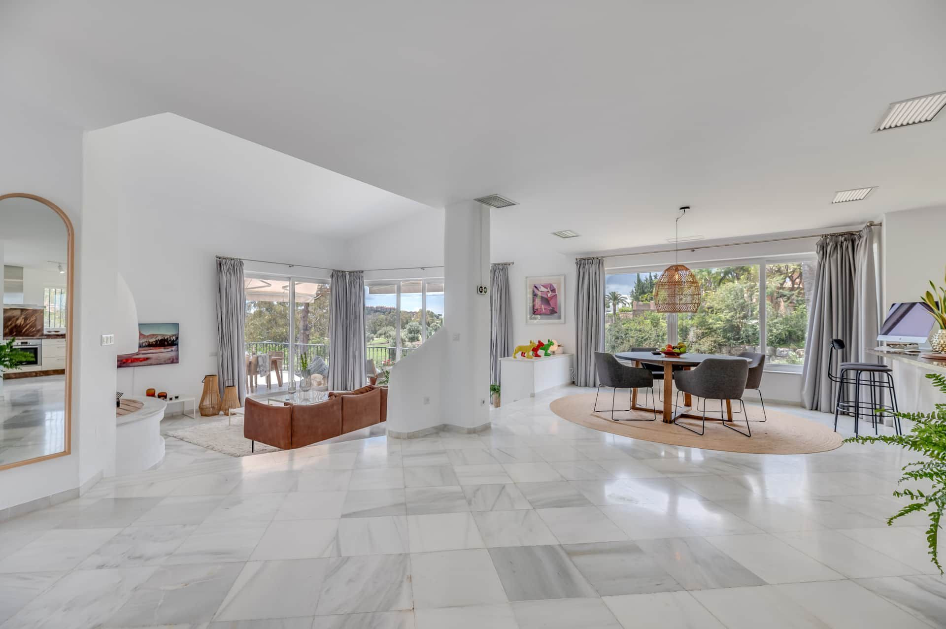 Casa de 4 Dormitorios y 3 Baños en venta en Nueva Andalucía, Marbella