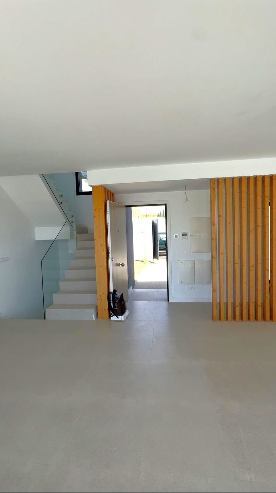 Casa Adosada de 4 Dormitorios en venta en Atalaya, Estepona